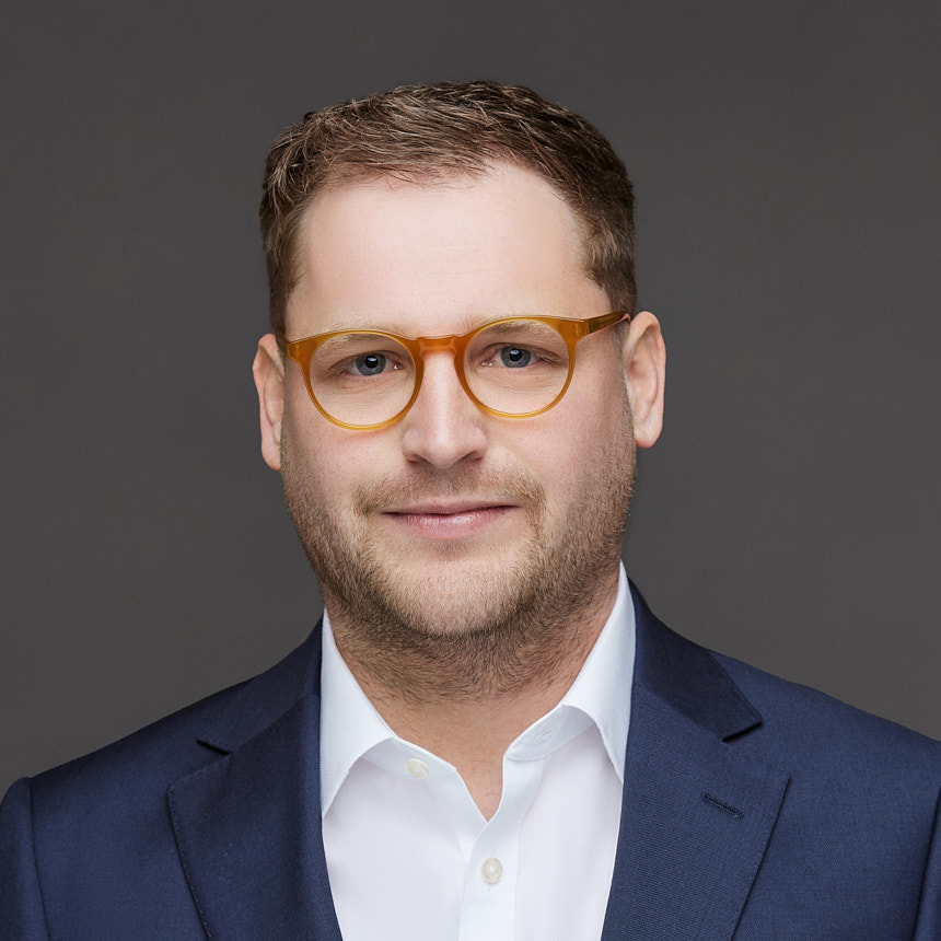 Ryan Abbott image